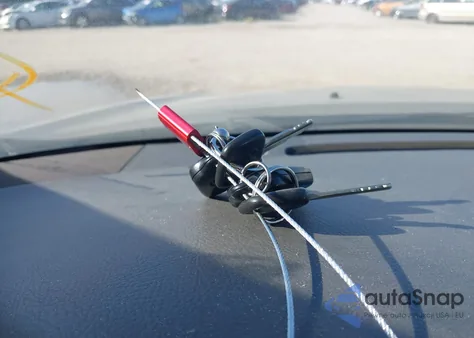 2003 Toyota Camry Le z USA, uszkodzony, nr VIN JTDBE32K130239667